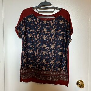 This Indian made blouse is made of 100% organic cotton, so soft and breathable.